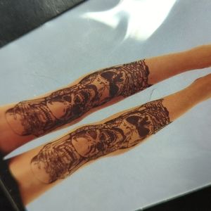 Sheer Tattoo effect tights with 3 skulls
